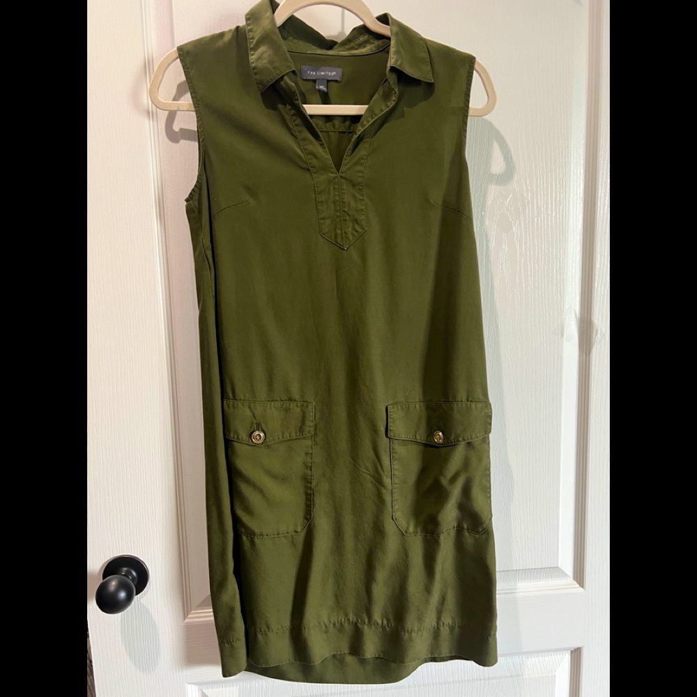 Used dress still in good condition ❤️